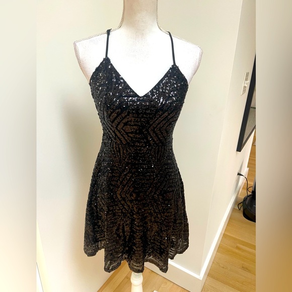 lulus - Picture 1 of 10